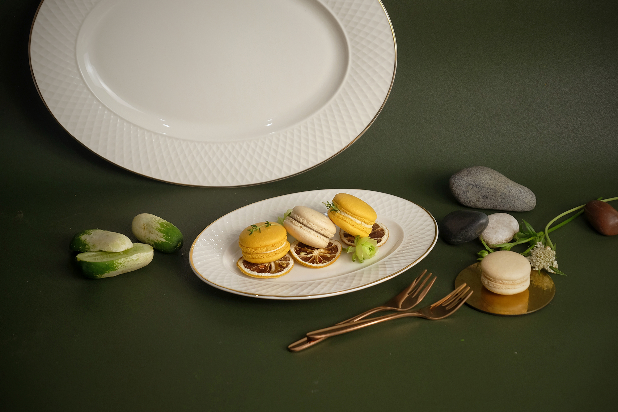 E'Clat Pickle Dish Plate
