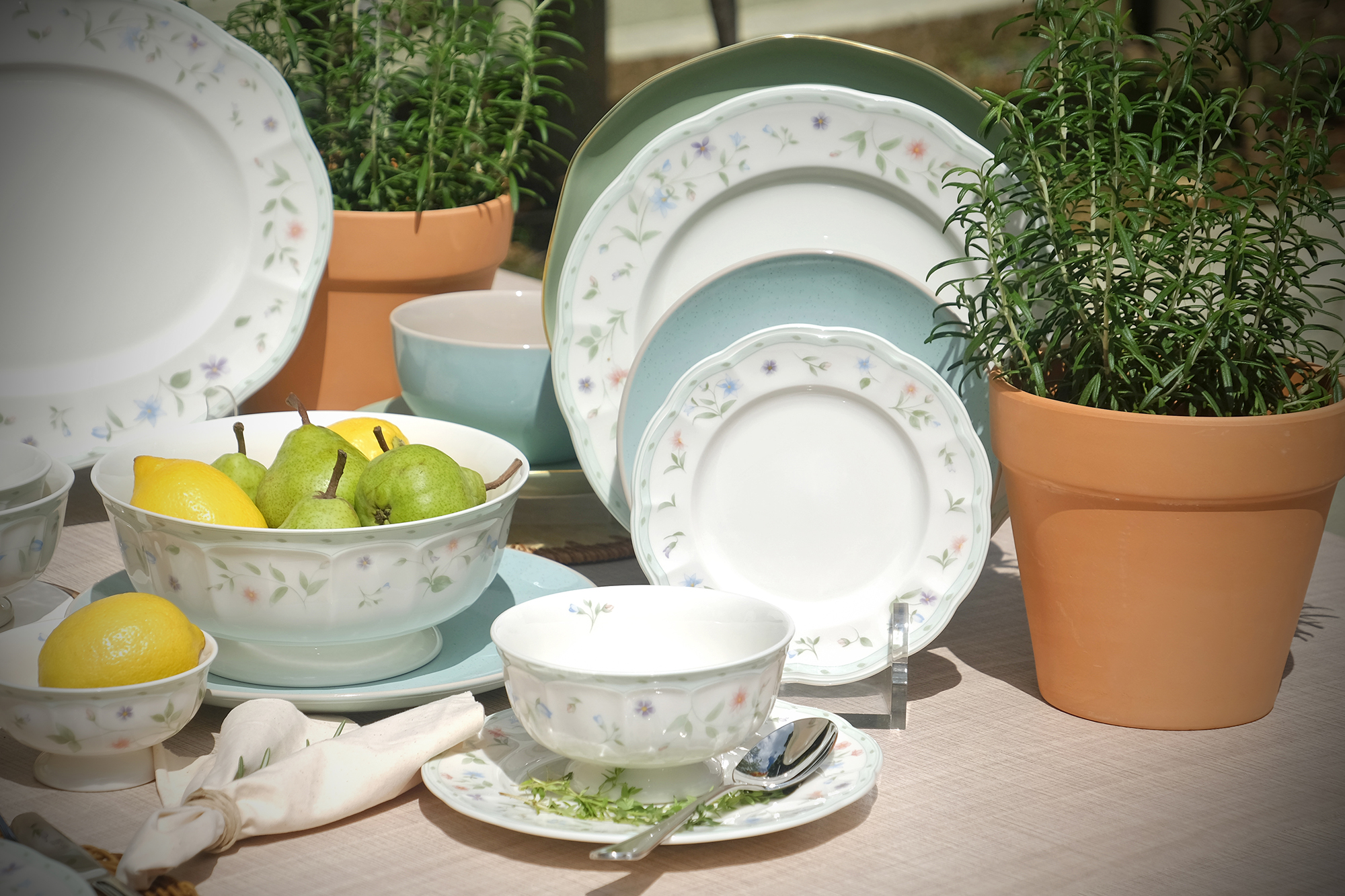 La Clarte Dinnerware Set 12 Pcs