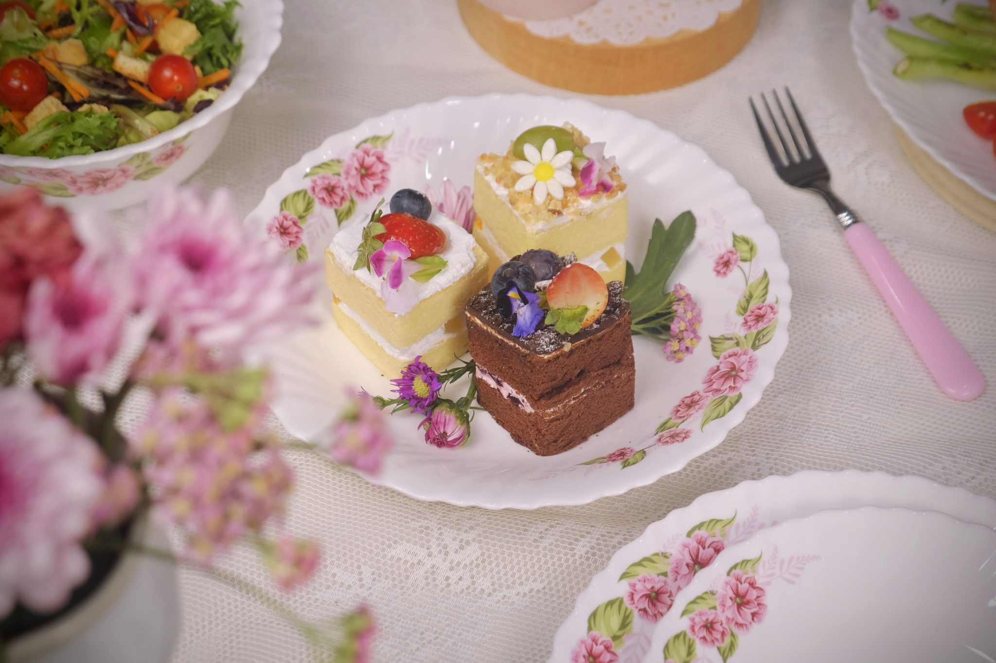 Dinexe Opal Glass Dinnerware Set 24pcs - Wavy Camellia Bloom