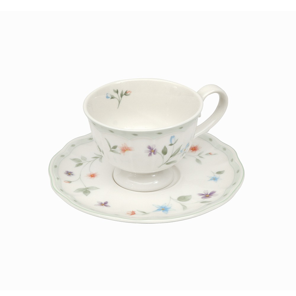 La Clarte Teapot And Cup & Saucer Set 9pcs