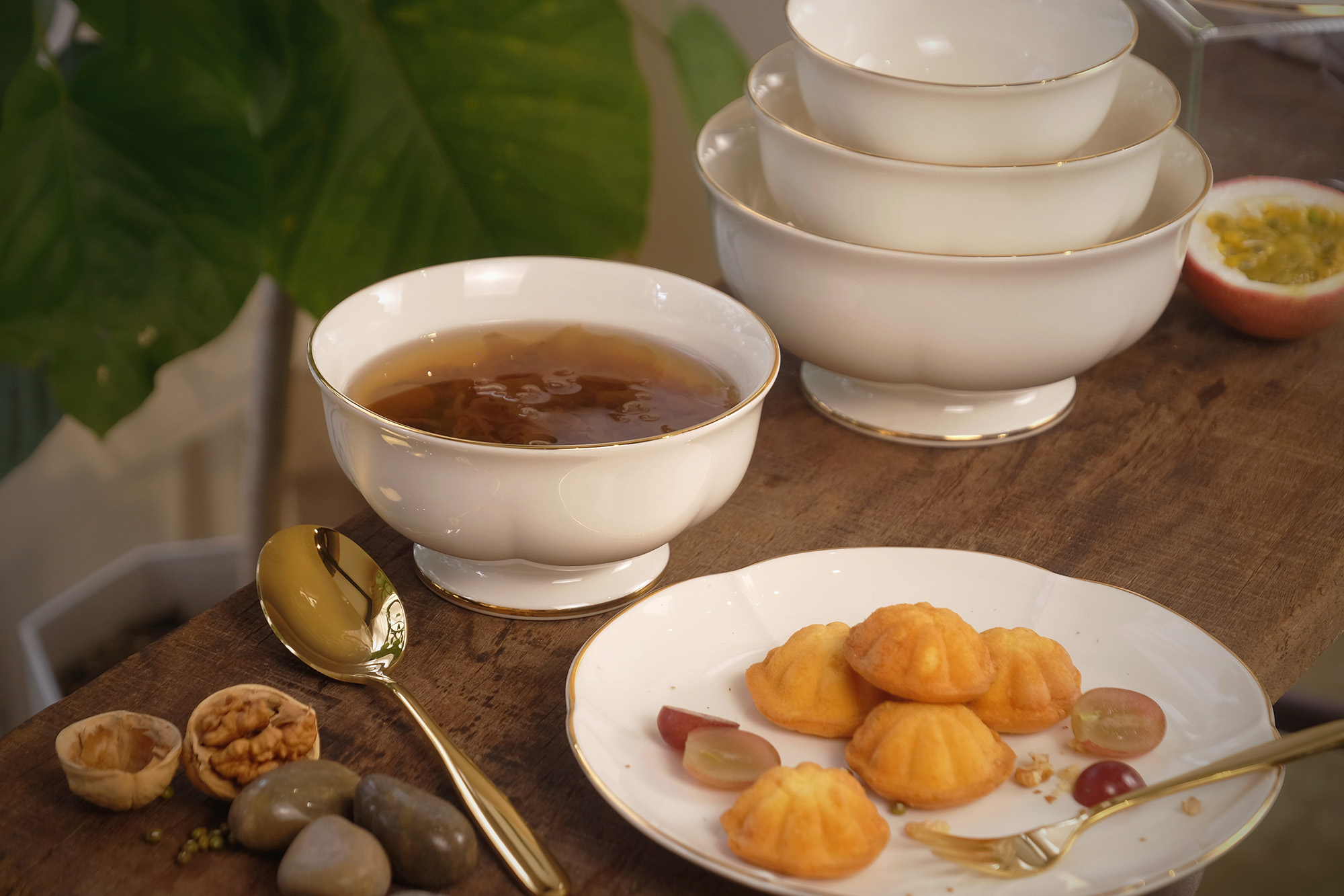 Bella Gold Dinnerware Set 18 Pcs